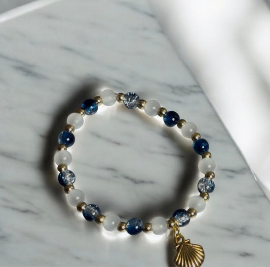 Beaded charm bracelet